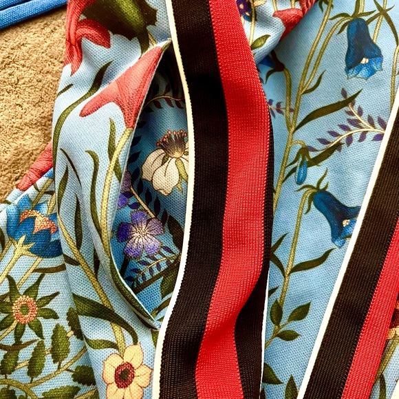 GUCCI  Floral print track pants. - Picture 3 of 8